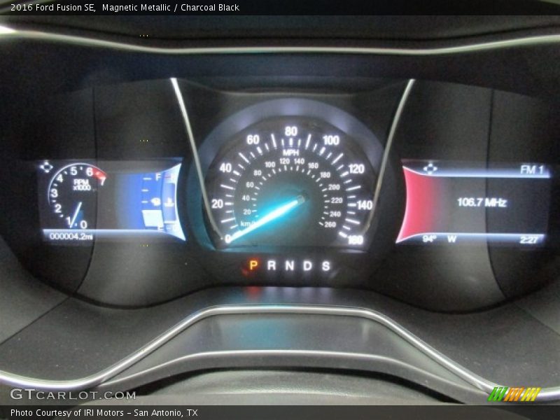 Magnetic Metallic / Charcoal Black 2016 Ford Fusion SE