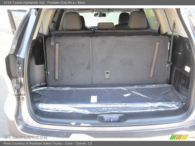 Predawn Gray Mica / Black 2016 Toyota Highlander XLE