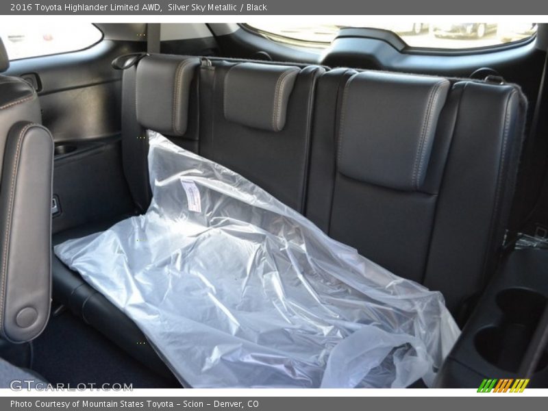 Silver Sky Metallic / Black 2016 Toyota Highlander Limited AWD