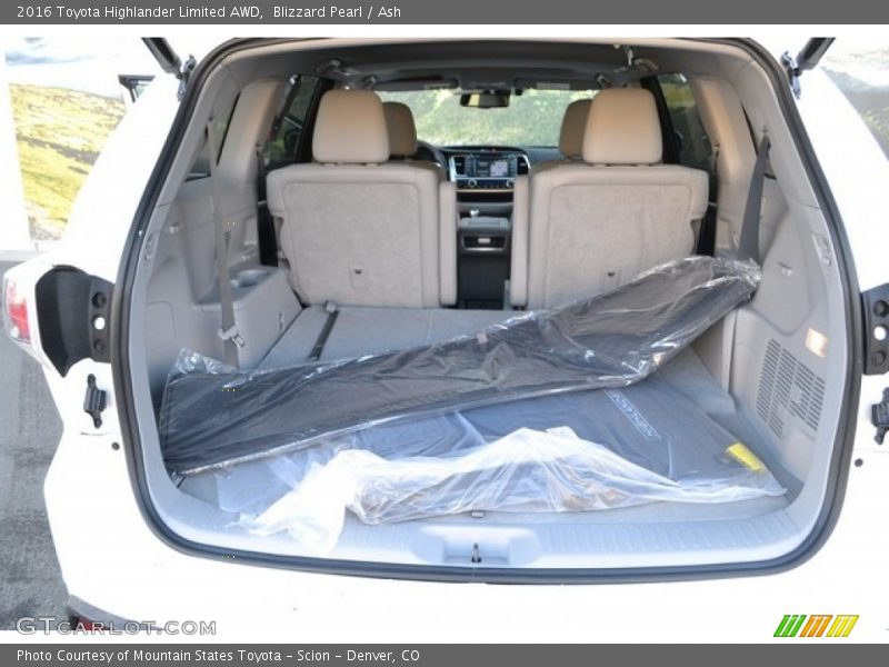 Blizzard Pearl / Ash 2016 Toyota Highlander Limited AWD