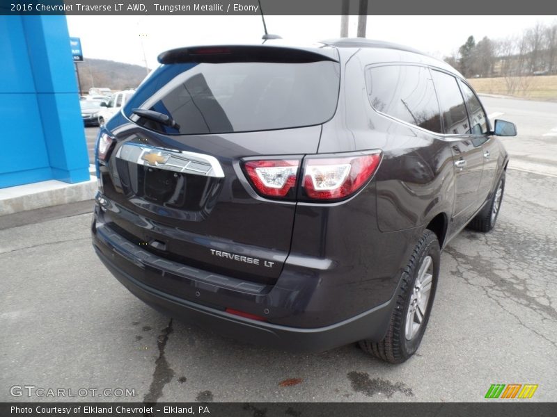 Tungsten Metallic / Ebony 2016 Chevrolet Traverse LT AWD