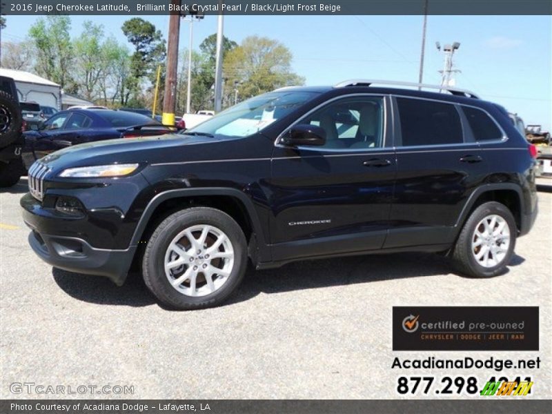 Brilliant Black Crystal Pearl / Black/Light Frost Beige 2016 Jeep Cherokee Latitude