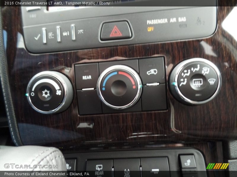 Tungsten Metallic / Ebony 2016 Chevrolet Traverse LT AWD