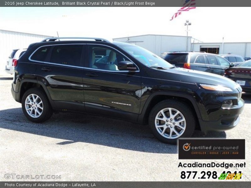 Brilliant Black Crystal Pearl / Black/Light Frost Beige 2016 Jeep Cherokee Latitude