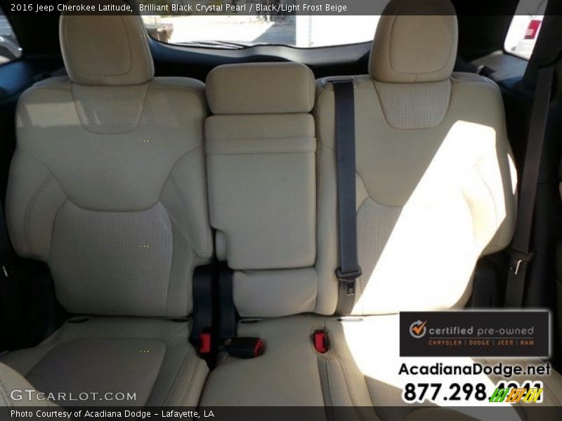 Brilliant Black Crystal Pearl / Black/Light Frost Beige 2016 Jeep Cherokee Latitude