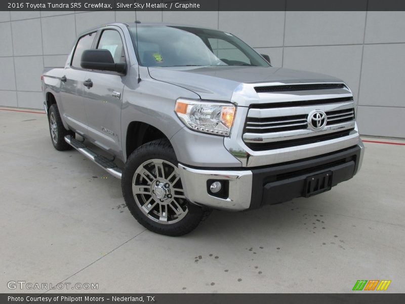 Silver Sky Metallic / Graphite 2016 Toyota Tundra SR5 CrewMax
