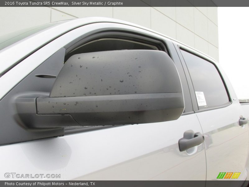 Silver Sky Metallic / Graphite 2016 Toyota Tundra SR5 CrewMax