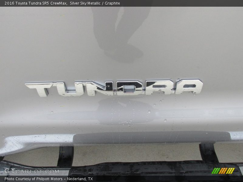 Silver Sky Metallic / Graphite 2016 Toyota Tundra SR5 CrewMax