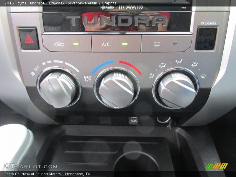 Silver Sky Metallic / Graphite 2016 Toyota Tundra SR5 CrewMax