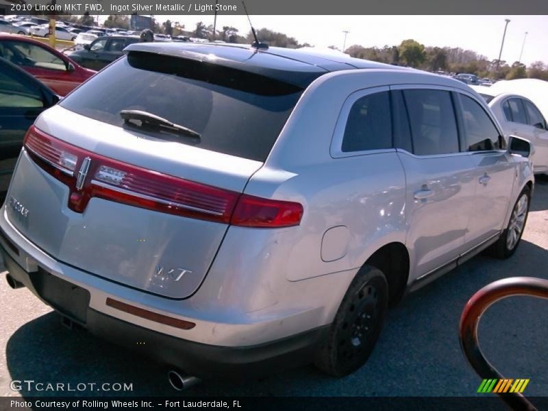 Ingot Silver Metallic / Light Stone 2010 Lincoln MKT FWD