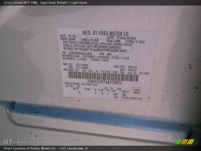 Ingot Silver Metallic / Light Stone 2010 Lincoln MKT FWD