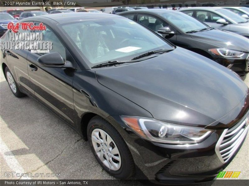 Black / Gray 2017 Hyundai Elantra SE