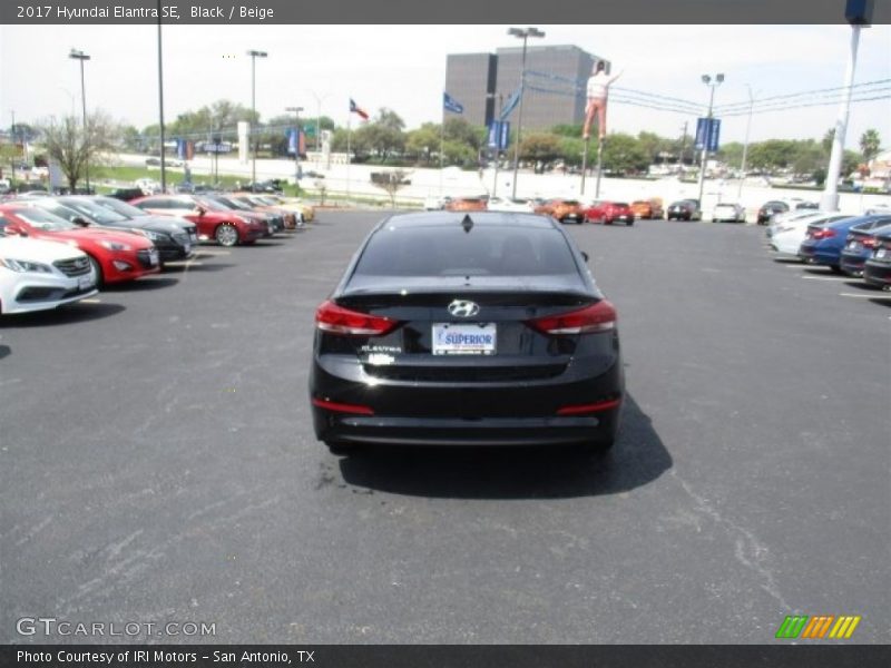 Black / Beige 2017 Hyundai Elantra SE