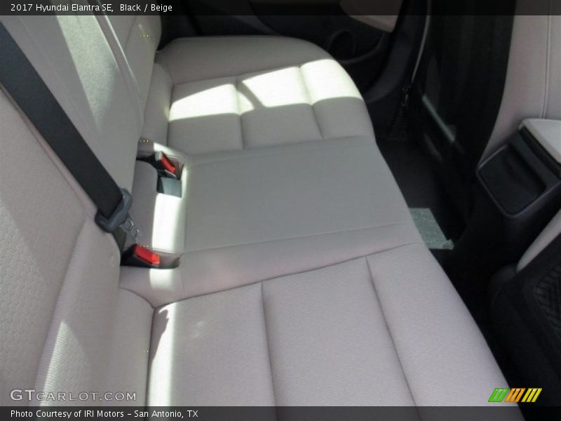 Black / Beige 2017 Hyundai Elantra SE