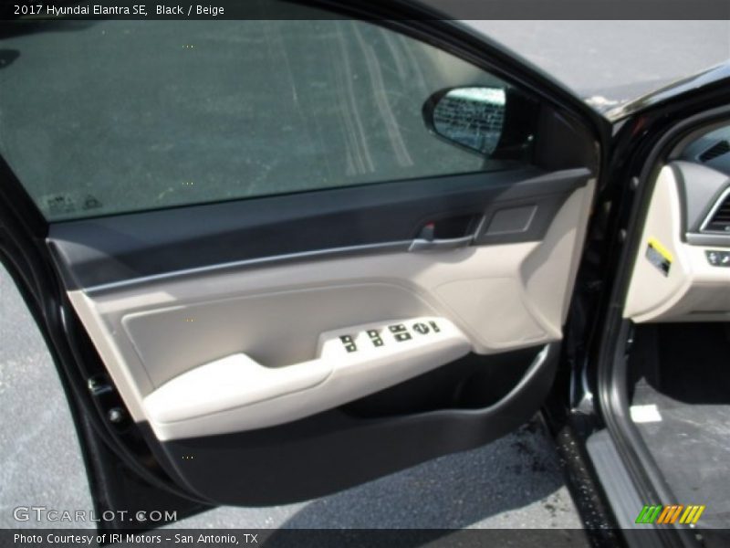 Black / Beige 2017 Hyundai Elantra SE