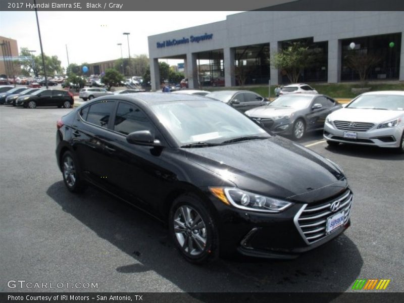 Black / Gray 2017 Hyundai Elantra SE