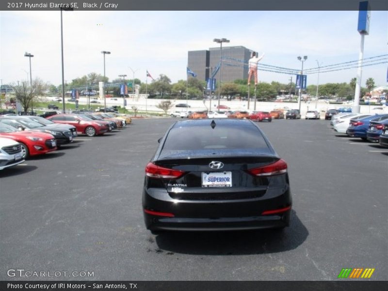 Black / Gray 2017 Hyundai Elantra SE