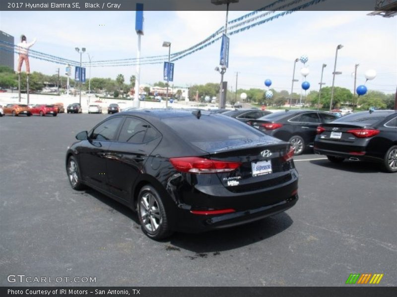 Black / Gray 2017 Hyundai Elantra SE
