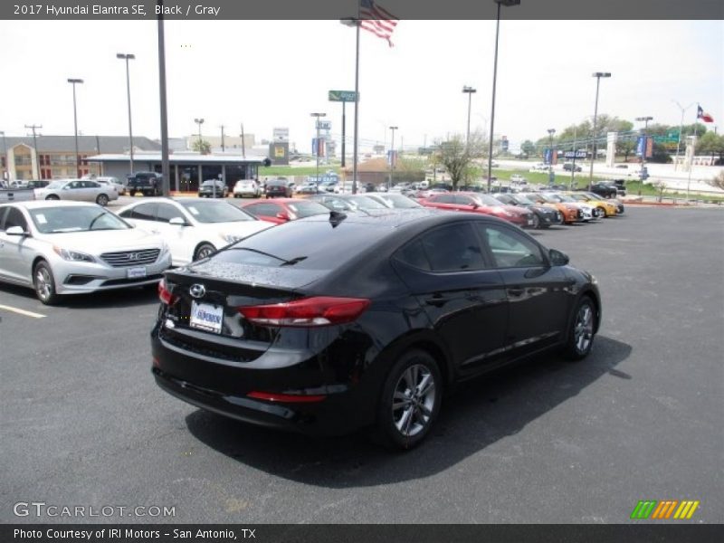 Black / Gray 2017 Hyundai Elantra SE