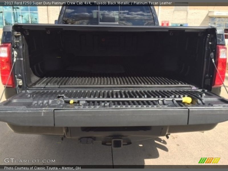 Tuxedo Black Metallic / Platinum Pecan Leather 2013 Ford F250 Super Duty Platinum Crew Cab 4x4