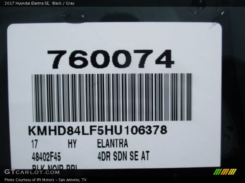 Black / Gray 2017 Hyundai Elantra SE