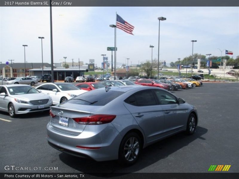 Gray / Gray 2017 Hyundai Elantra SE