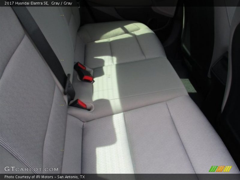 Gray / Gray 2017 Hyundai Elantra SE