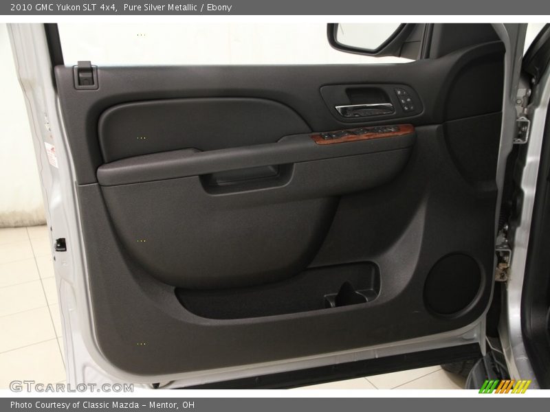 Pure Silver Metallic / Ebony 2010 GMC Yukon SLT 4x4