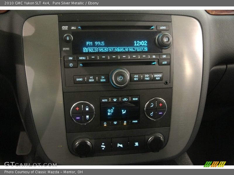 Pure Silver Metallic / Ebony 2010 GMC Yukon SLT 4x4