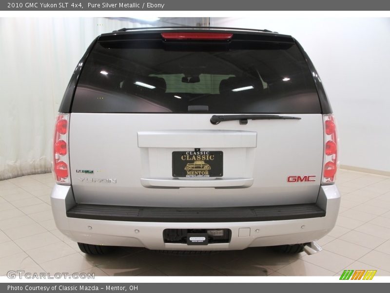 Pure Silver Metallic / Ebony 2010 GMC Yukon SLT 4x4