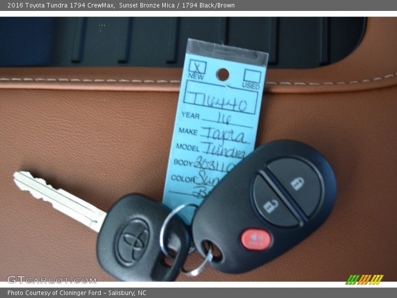 Sunset Bronze Mica / 1794 Black/Brown 2016 Toyota Tundra 1794 CrewMax