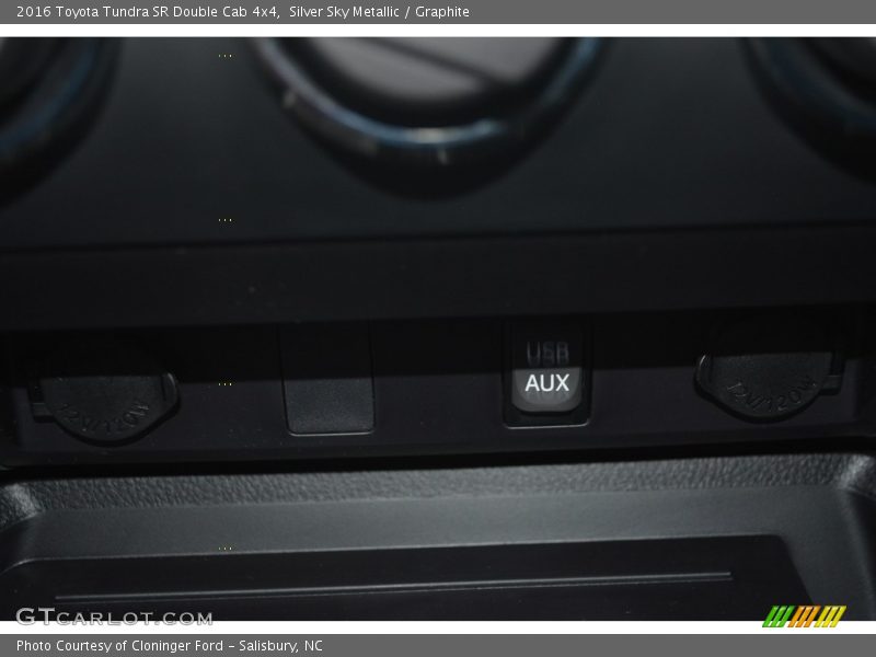 Silver Sky Metallic / Graphite 2016 Toyota Tundra SR Double Cab 4x4