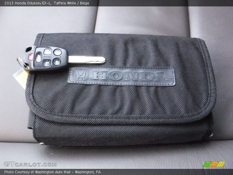 Taffeta White / Beige 2013 Honda Odyssey EX-L