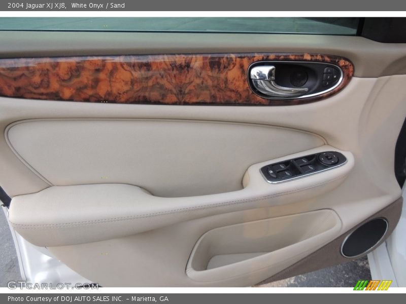 White Onyx / Sand 2004 Jaguar XJ XJ8
