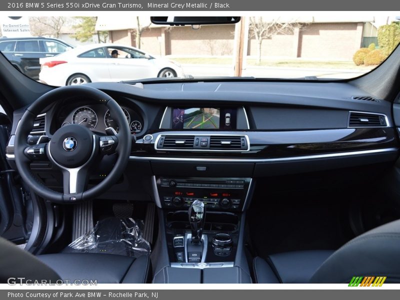 Mineral Grey Metallic / Black 2016 BMW 5 Series 550i xDrive Gran Turismo