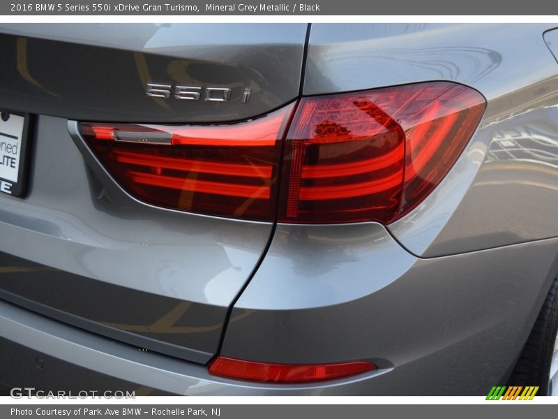 Mineral Grey Metallic / Black 2016 BMW 5 Series 550i xDrive Gran Turismo