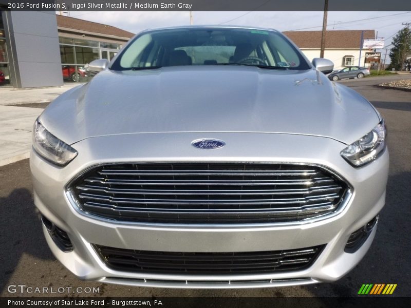 Ingot Silver Metallic / Medium Earth Gray 2016 Ford Fusion S