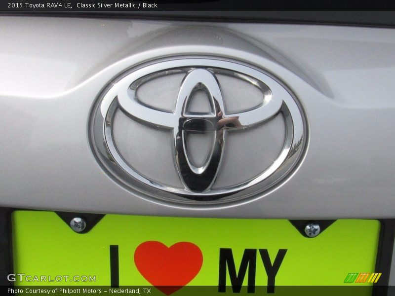 Classic Silver Metallic / Black 2015 Toyota RAV4 LE