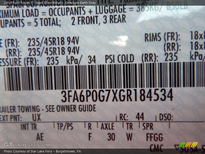 Ingot Silver Metallic / Medium Earth Gray 2016 Ford Fusion S