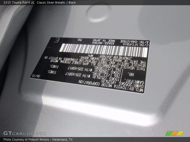 Classic Silver Metallic / Black 2015 Toyota RAV4 LE