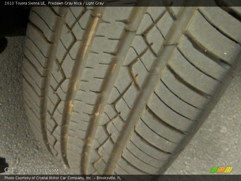 Predawn Gray Mica / Light Gray 2013 Toyota Sienna LE