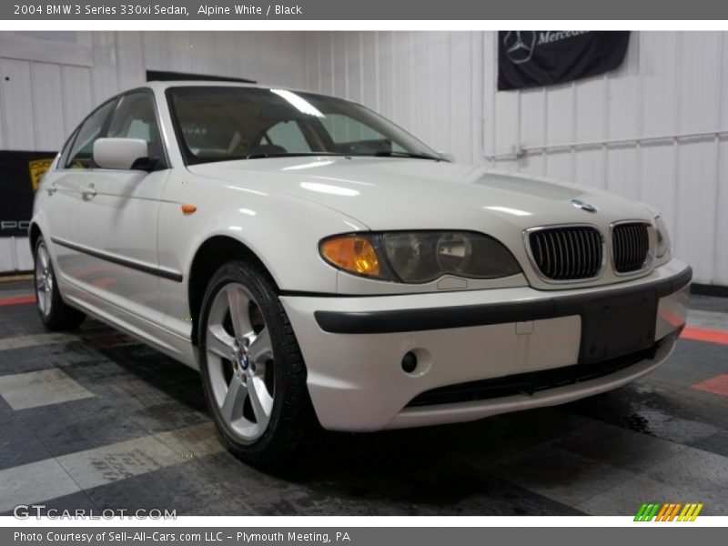 Alpine White / Black 2004 BMW 3 Series 330xi Sedan