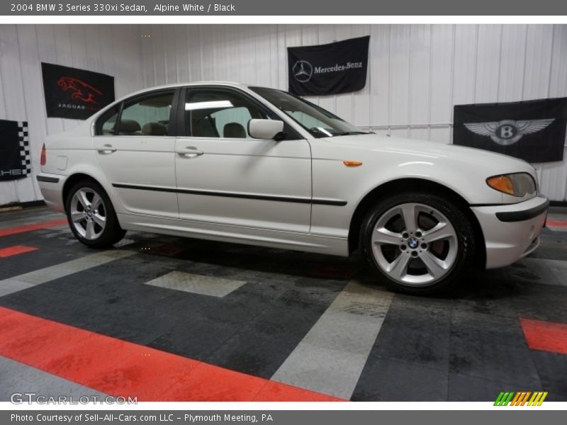 Alpine White / Black 2004 BMW 3 Series 330xi Sedan