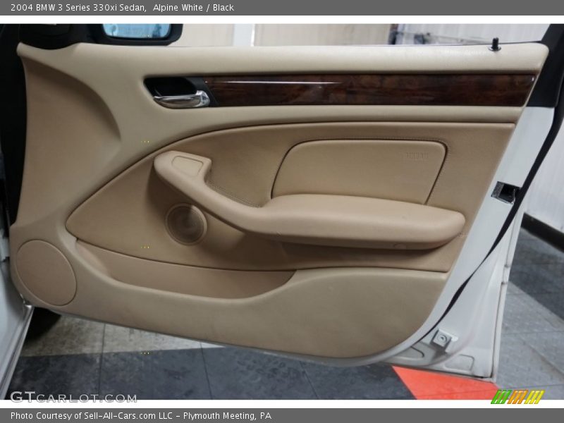 Alpine White / Black 2004 BMW 3 Series 330xi Sedan
