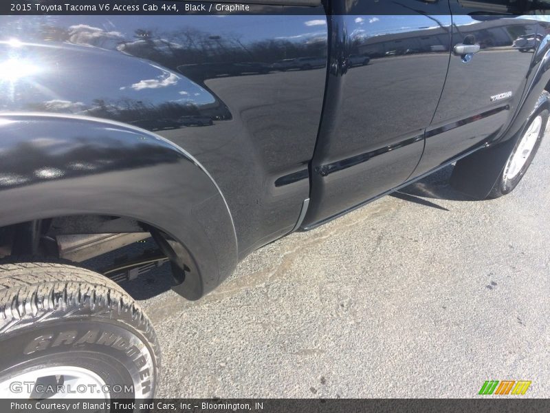 Black / Graphite 2015 Toyota Tacoma V6 Access Cab 4x4