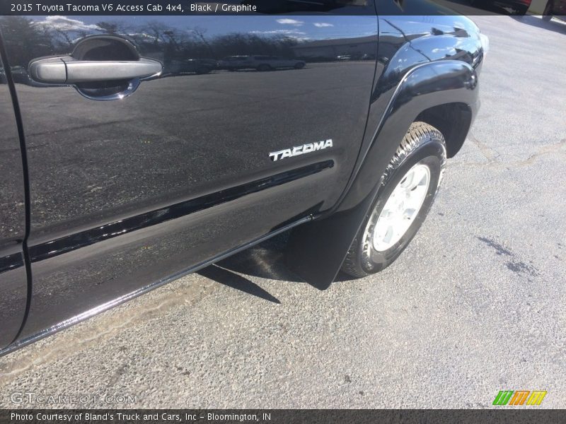 Black / Graphite 2015 Toyota Tacoma V6 Access Cab 4x4