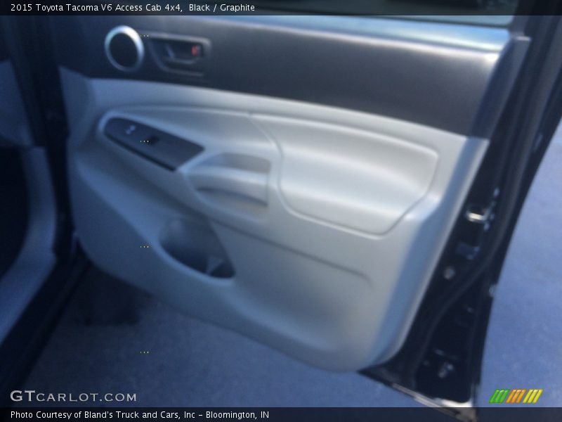 Black / Graphite 2015 Toyota Tacoma V6 Access Cab 4x4