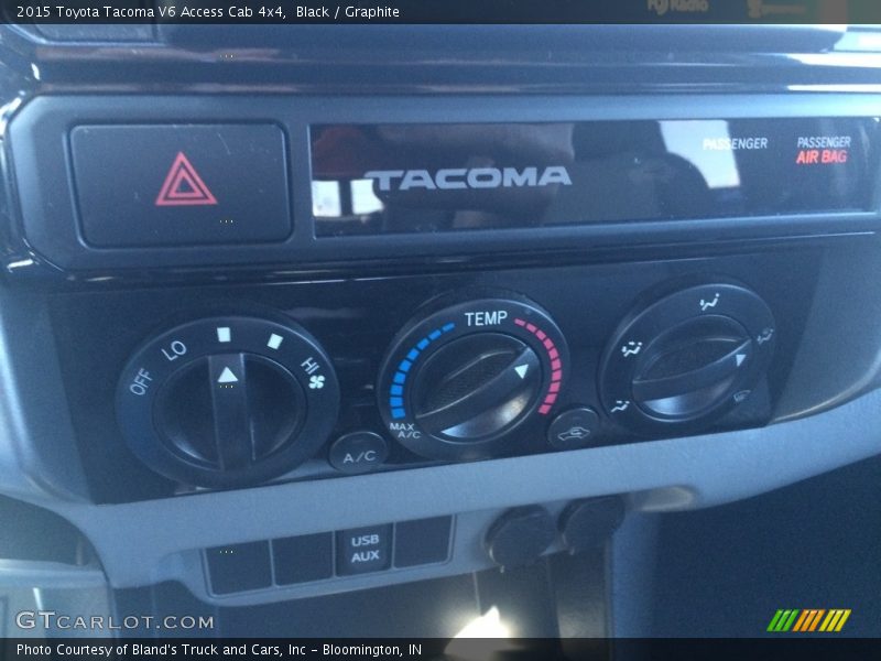 Black / Graphite 2015 Toyota Tacoma V6 Access Cab 4x4