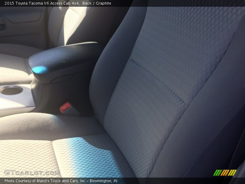 Black / Graphite 2015 Toyota Tacoma V6 Access Cab 4x4