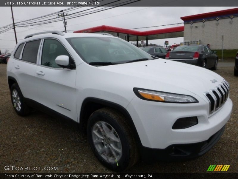 Bright White / Black 2016 Jeep Cherokee Latitude 4x4